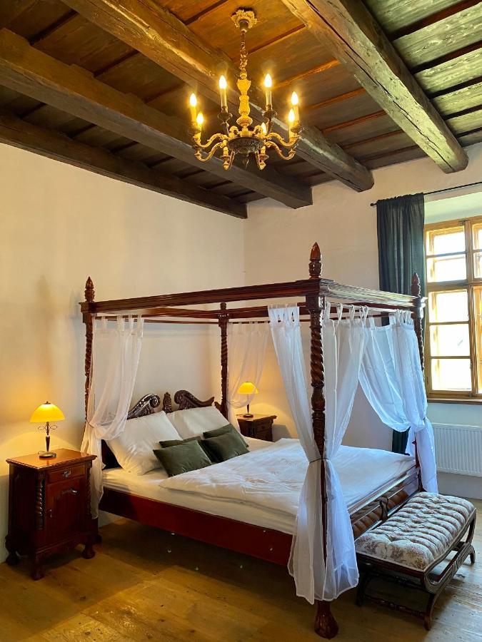 Zamek Kolstejn - Hotel Chateau Goldenstein Branná Εξωτερικό φωτογραφία