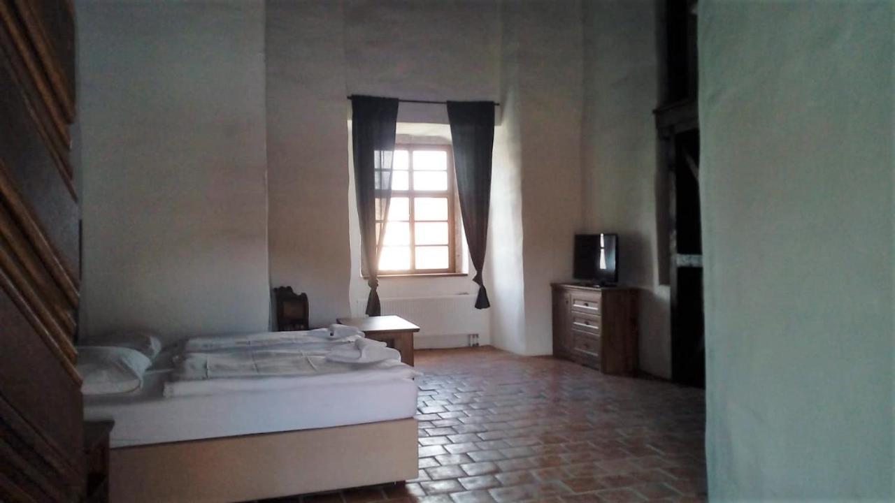 Zamek Kolstejn - Hotel Chateau Goldenstein Branná Εξωτερικό φωτογραφία