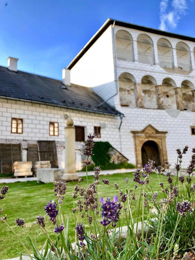 Zamek Kolstejn - Hotel Chateau Goldenstein Branná Εξωτερικό φωτογραφία